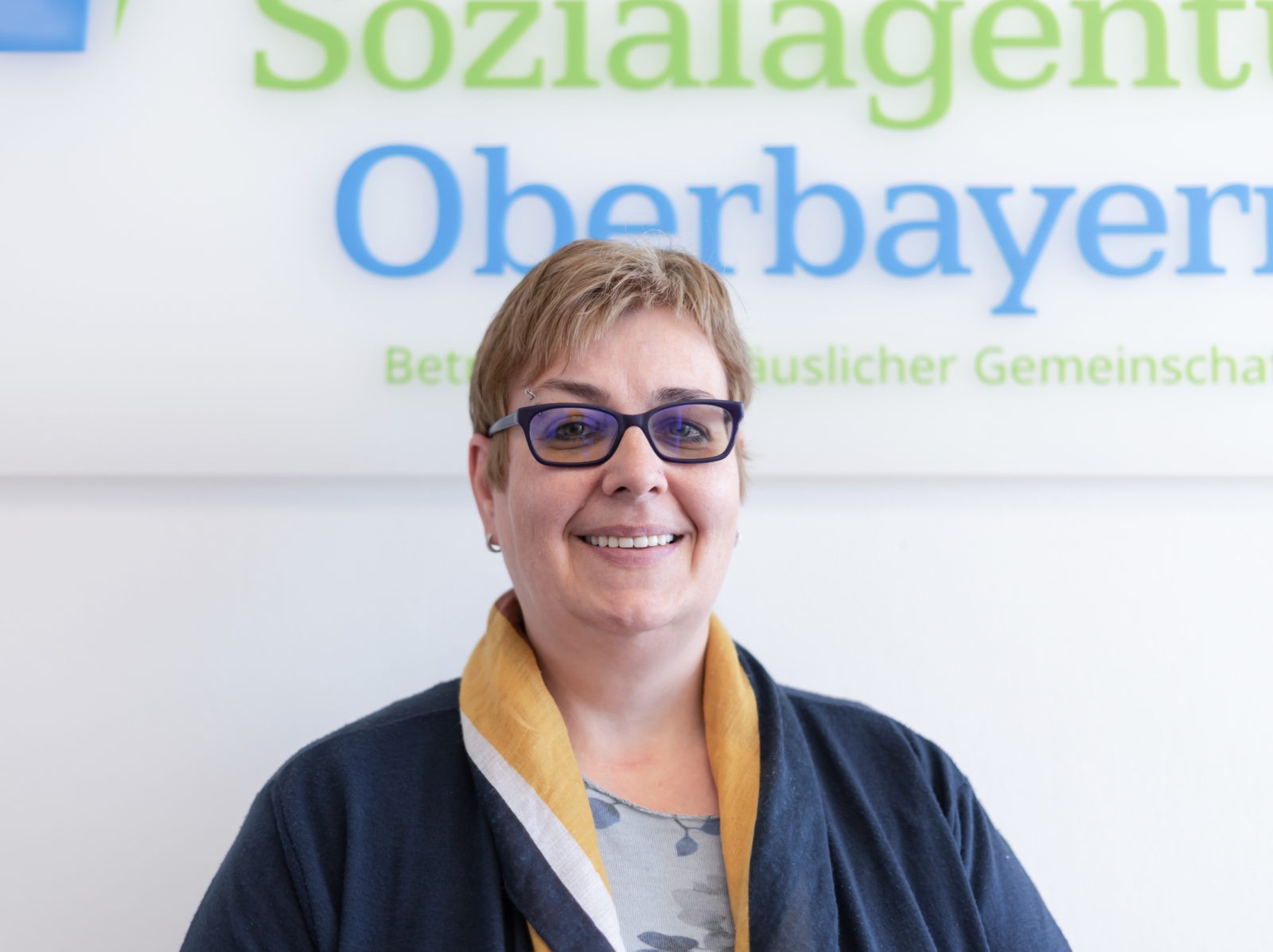 Antje Lau, Sozialagentur Bayern