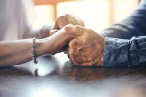 Wie trauern Eheleute um ihre an Demenz erkrankten Partner?