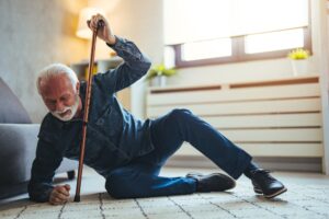 Mehr Stürze bei Menschen mit Alzheimer-Demenz