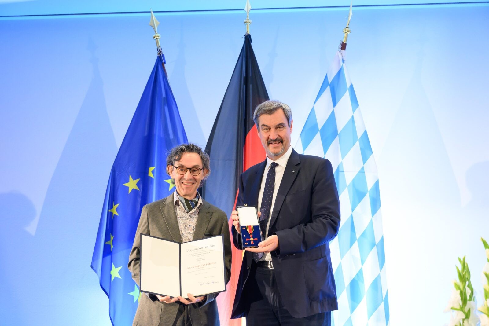 Bundesverdienstkreuz am Bande für Prof. Dr. med. Elmar Gräßel 