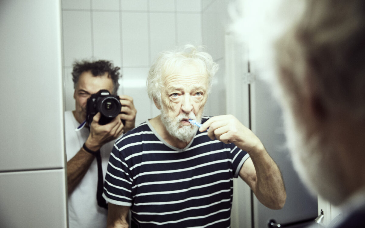 2013 erkrankte sein Vater Fritz Dressler, ein Architekt, Hochschul-Professor und erfolgreicher Fotograf, an Alzheimer-Demenz. 2017 unternahmen Vater und Sohn eine gemeinsame „letzte Reise“ nach Finnland.