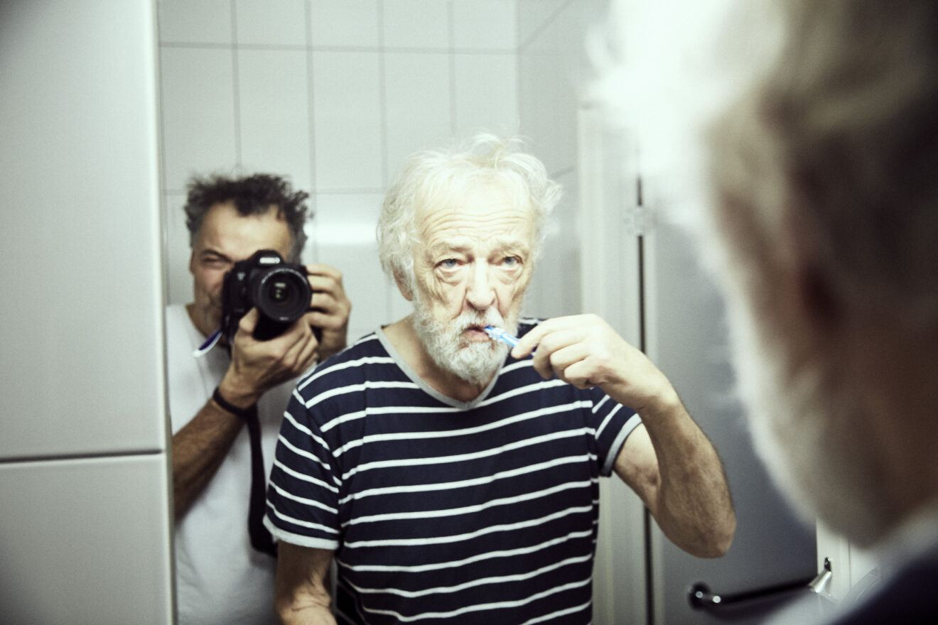 2013 erkrankte sein Vater Fritz Dressler, ein Architekt, Hochschul-Professor und erfolgreicher Fotograf, an Alzheimer-Demenz. 2017 unternahmen Vater und Sohn eine gemeinsame „letzte Reise“ nach Finnland.