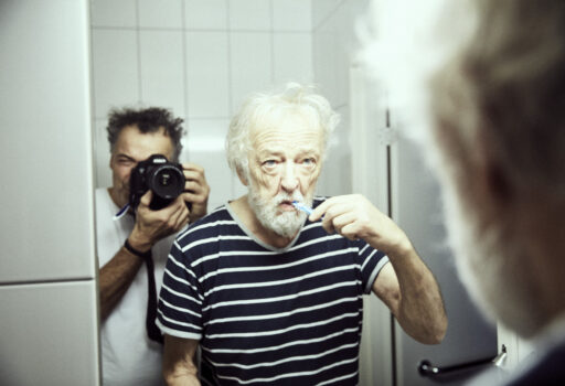 2013 erkrankte sein Vater Fritz Dressler, ein Architekt, Hochschul-Professor und erfolgreicher Fotograf, an Alzheimer-Demenz. 2017 unternahmen Vater und Sohn eine gemeinsame „letzte Reise“ nach Finnland.