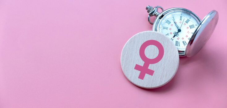Frühzeitig oder spät: Wie beeinflusst der Zeitpunkt der Menopause das Demenzrisiko?